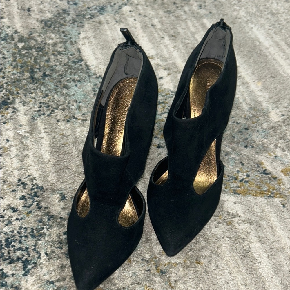 Pour La Victoire Black Stiletto Heels with Cut-Out Design